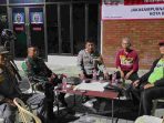Jaga Jakarta On The Spot Sinergitas TNI-Polri, Bhabinkamtibmas dan Babinsa Patroli Wilayah Pastikan Situasi Jakasampurna Tetap Aman Jaga Jakarta On The Spot Sinergitas TNI-Polri, Bhabinkamtibmas dan Babinsa Patroli Wilayah Pastikan Situasi Jakasampurna Tetap Aman