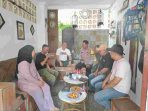 Bhabinkamtibmas Jatibening Imbau Warga Tingkatkan Kewaspadaan dan Segera Laporkan Potensi Gangguan Kamtibmas Bhabinkamtibmas Jatibening Imbau Warga Tingkatkan Kewaspadaan dan Segera Laporkan Potensi Gangguan Kamtibmas
