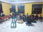 TMMD Ke-129 Kodim 1807/Sorong Selatan Semarakkan Kebersamaan, Anggota Satgas dan Warga Kampung Sesor Seru-seruan Nobar Final Piala Dunia 2026 TMMD Ke-129 Kodim 1807/Sorong Selatan Semarakkan Kebersamaan, Anggota Satgas dan Warga Kampung Sesor Seru-seruan Nobar Final Piala Dunia 2026