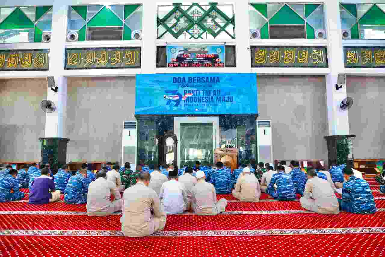 Doa Bersama Perkuat Semangat Pengabdian Jelang Peringatan ke-79 Hari Bakti TNI AU Doa Bersama Perkuat Semangat Pengabdian Jelang Peringatan ke-79 Hari Bakti TNI AU