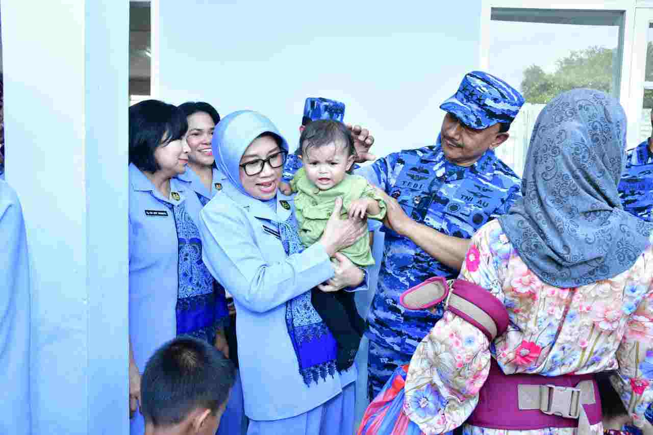 Bakti TNI AU di Sumatera Barat Hadirkan Layanan Kesehatan Gratis, Paket Sembako, Donor Darah, dan Renovasi Fasilitas Umum