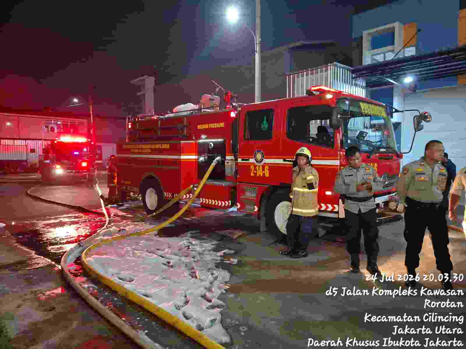 Polisi Selidiki Penyebab Kebakaran Gudang Distributor Pompa Air di Cilincing